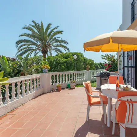 With A View, Pet Friendly, Wifi, Large Terrace, Sea View Apartment *