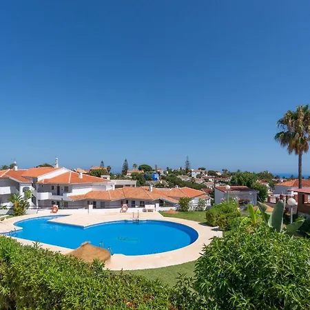 Apartment With A View, Pet Friendly, Wifi, Large Terrace, Sea View