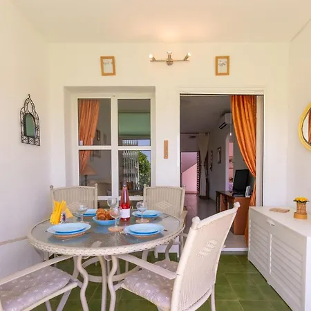 With A View, Pet Friendly, Wifi, Large Terrace, Sea View Apartment *